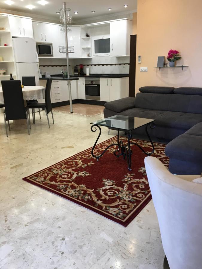 Apartamento Club Algaida Beach Apartment Sitio de Calahonda Bagian luar foto