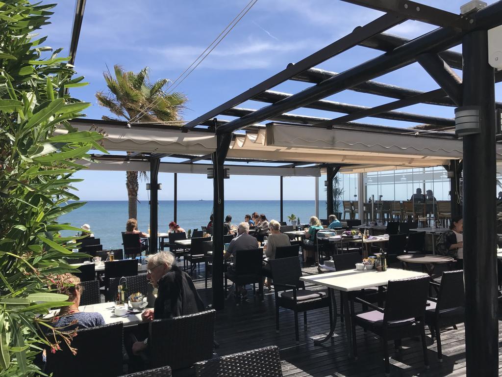 Apartamento Club Algaida Beach Apartment Sitio de Calahonda Bagian luar foto