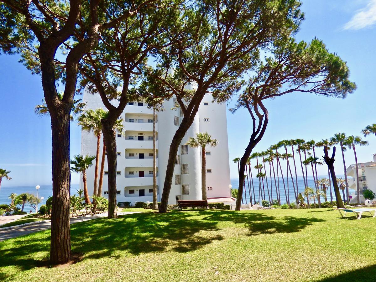 Apartamento Club Algaida Beach Apartment Sitio de Calahonda Bagian luar foto